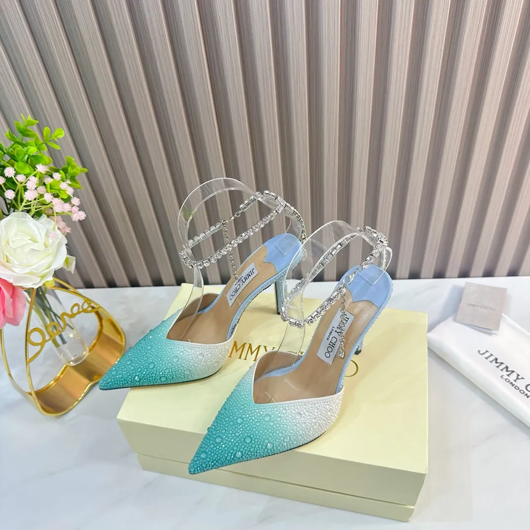 👟👟Ex-factory price 720👟👟 JIMMY CHOO (Jimmy CHOO) 💝💝💝 is a very comprehensive and noble fashion lifestyle brand. It has a series of women's high-heeled, medium-heeled, flat-heeled sandals with the same strap from major fashion bloggers and celebrities in Hong Kong and the United States.  The Australian pointed toe, round toe and square toe series are simply beautiful. Fall in love with elegance and playful sense of the future. Just by looking at them, you want to own them immediately, but you can really think about a pair of exquisite high heels~~~~~~~~~~~~~~~~~ 💝This series is specially designed for extraordinary and indifferent ladies, thus creating a unique overall effect, Jimmy Choo Design products that inspire women to move forward and show their charm💝💝💝 1⃣️Material: Imported silk hot diamond 2⃣️Inner: Imported Italian lambskin, super soft and delicate 3⃣️Outsole: Imported Italian original original color genuine leather outsole Heel height 10.cm (8.5/6.5cm can be made) 4⃣️Code number: 35-39 (34.40.41.42 customized)